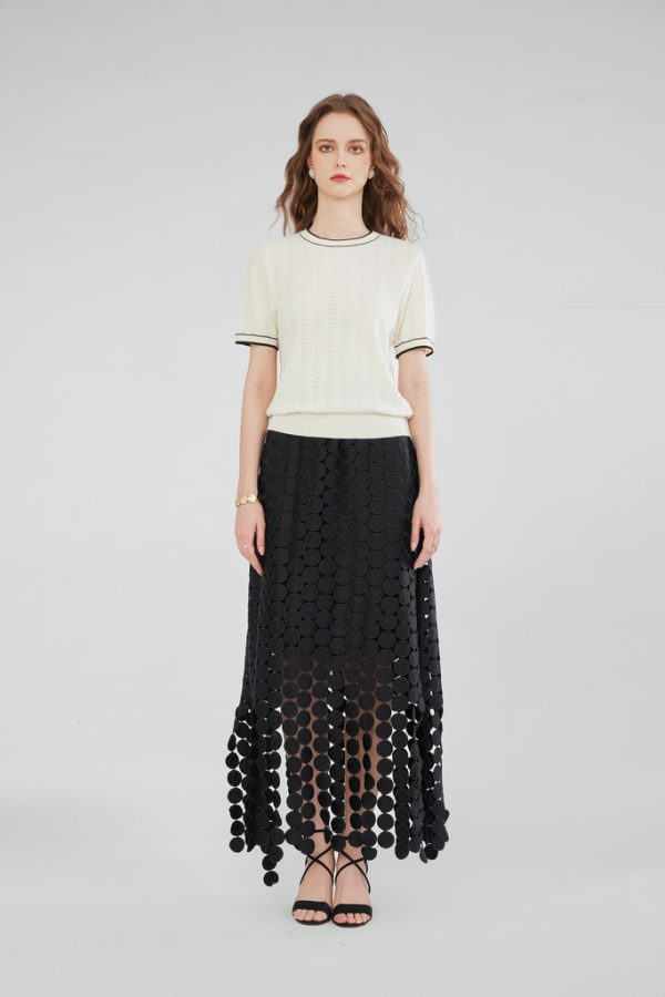 Factory Customized Women's Hollow Knitted Top Pullover Top Short Sleeve Round Neck Two-color Ribbed Cuffs Knitwear - 图片 3