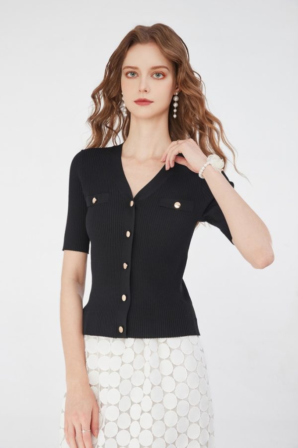 Wholesale Custom Women's V-Neck Ribbed Knit Cardigan Short Sleeve Slim Fit Top with Gold Buttons - 图片 3