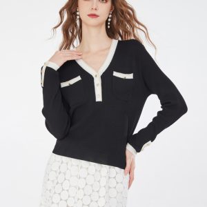 Wholesale Women's Long Sleeve V-Neck Pullover Knitwear with Contrast Trim and Gold Buttons Elegant Ribbed Knit Top