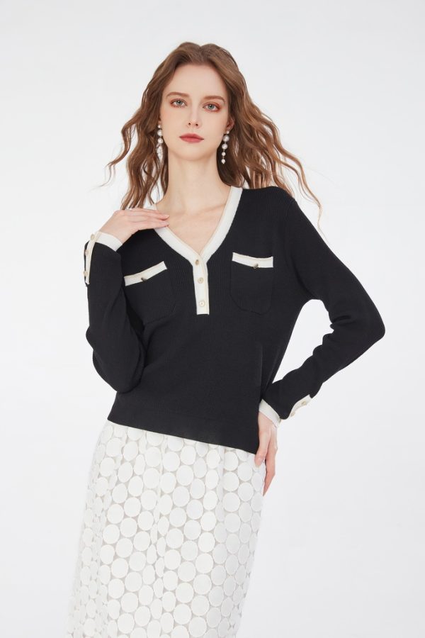 Wholesale Women's Long Sleeve V-Neck Pullover Knitwear with Contrast Trim and Gold Buttons Elegant Ribbed Knit Top