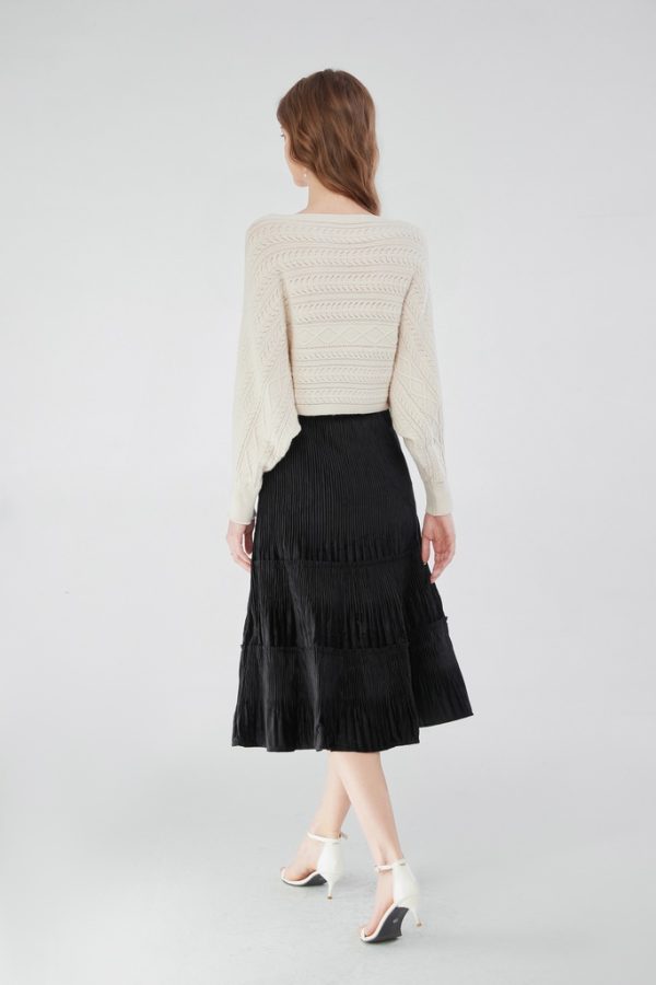 Boat Neck Batwing Sleeve Crop Sweater in White Hollow Drop Shoulder Knitwear for Women - 图片 4