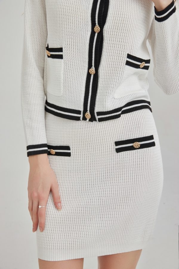 Haute Couture Tweed Blazer Knitted Button Round Neck Cardigan and Hip-hugging Low Waist Double Pocket Mini Skirt 2-piece Set - 图片 2