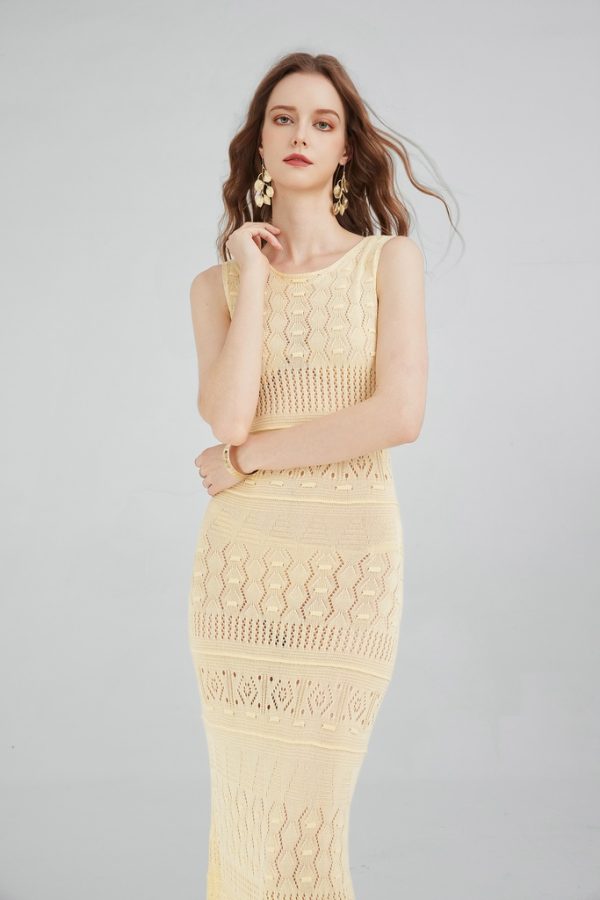 Customized Bohemian Style Beach Maxi Dress Hollow Sleeveless O-neck Slim Bodycon Long Dress for Lady Women's Knitwear