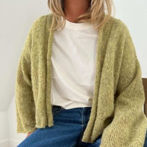 Wholesale Green Gentle Texture Sculptural Silhouette High-end Simplicity Airy Texture Buttonless Cardigan Luminous
