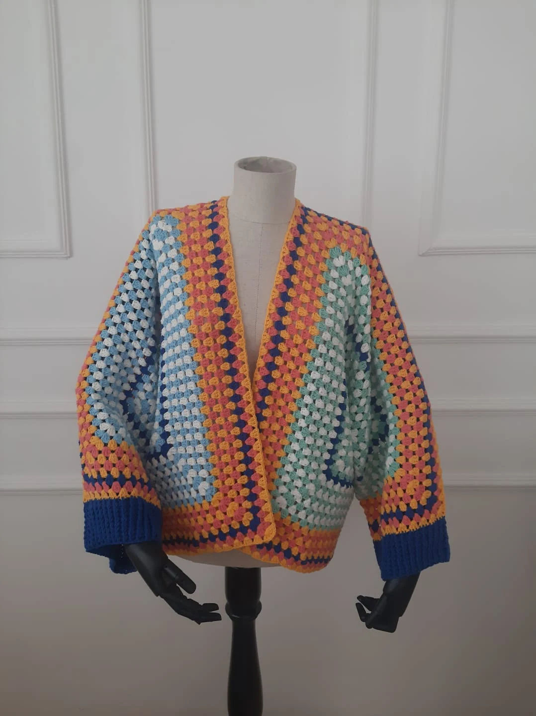 Retro Diamond Crocheted V - Neck Short Coat Handmade Colorful Diamond Crocheted V - Neck Cardigan Artistic Patchwork Crocheted - 图片 3