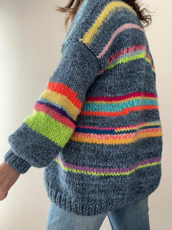 Wholesale New Autumn Winter Fashion Color Block Striped Heavy Gauge Knitwear Contrast Stripe Loose Fit Women's Cardigan - 图片 2