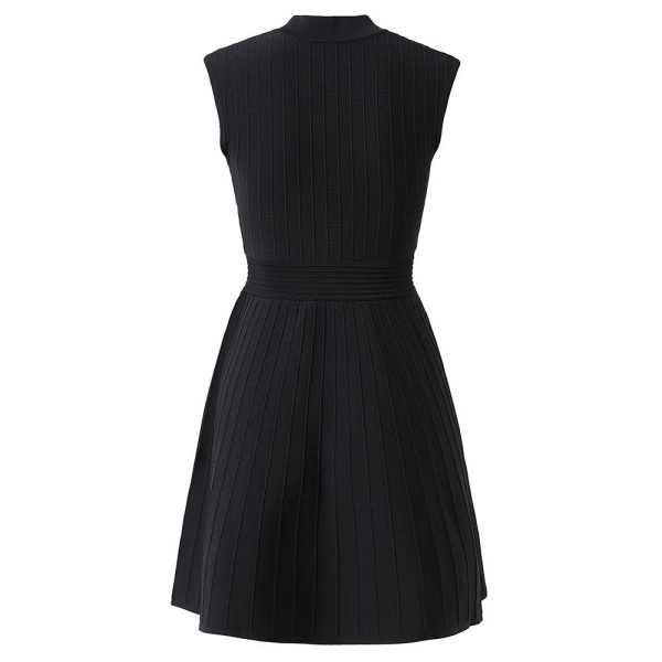 Wholesale Custom Engineered Rib Elegant Fit-and-Flare Knit Dress Women's Sleeveless A-Line Sweater Dress with Gold Buttons - 图片 4