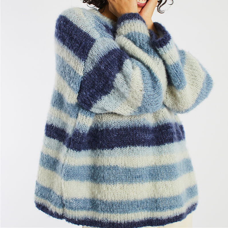 Fashionable Versatile Vintage-Style Blue-And-White Striped Crew-Neck Fuzzy Knitted Sweater for Women Mohair Knit Sweater - 图片 3
