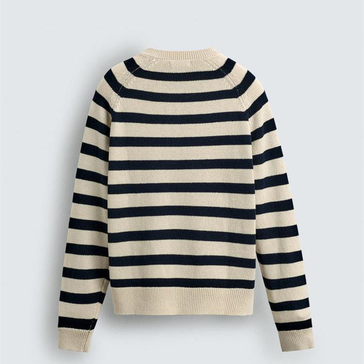 Retro Black and Beige Striped Henley-Collar Button-Detailed Knitted Sweater With Ribbed Cuffs Hem and Relaxed Fit for Daily - 图片 2